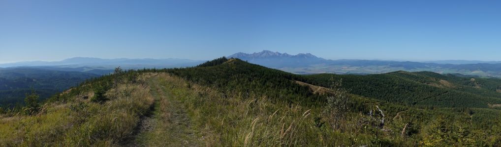 Mezi Ihlou a Čiernou horou je nádherný vyhlídkový hřeben.